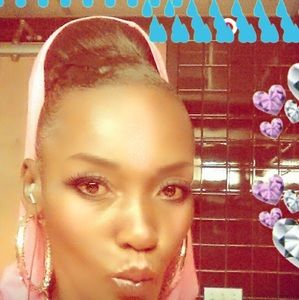 Meet your Posher, Natalie